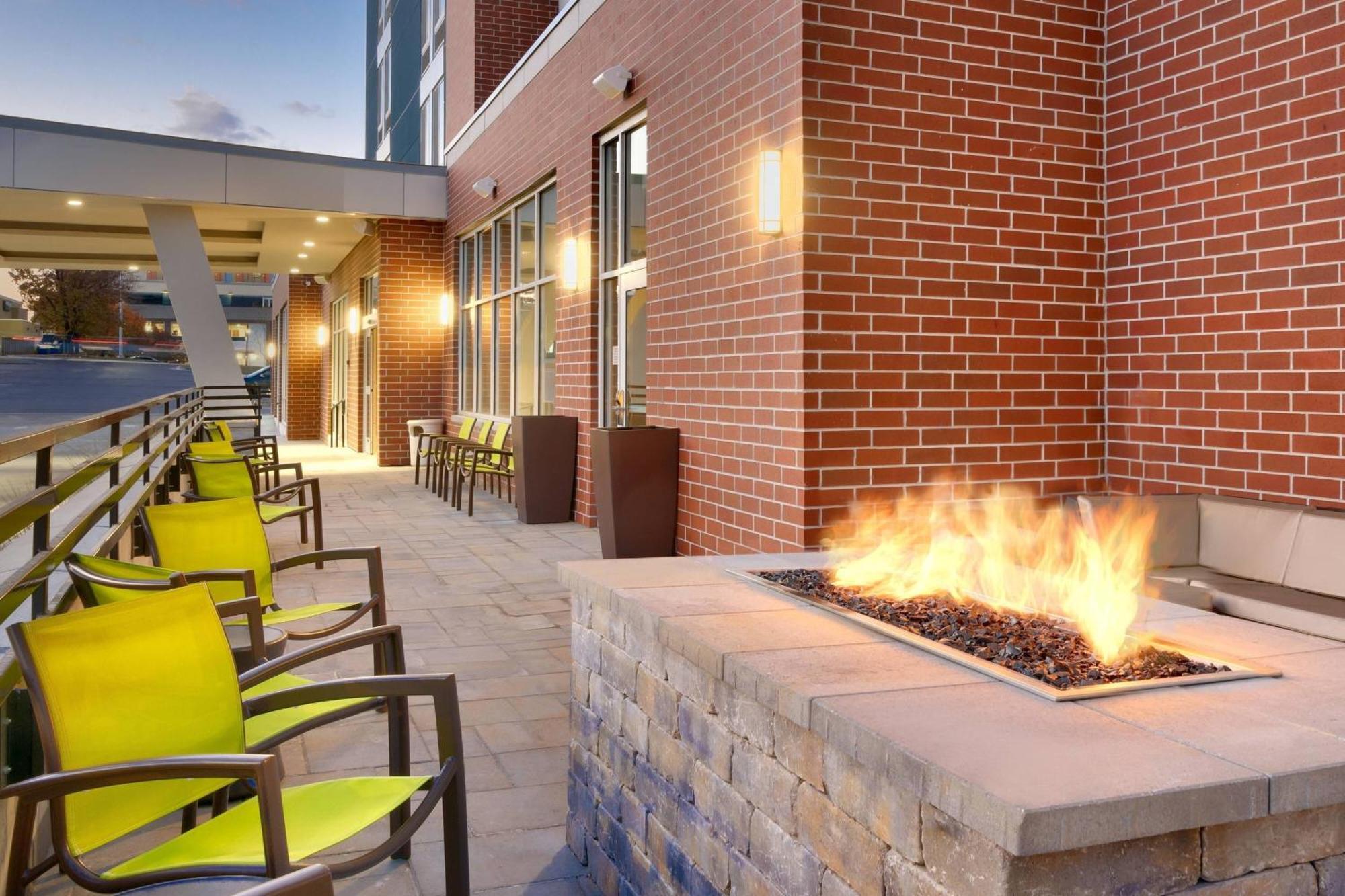Springhill Suites By Marriott Salt Lake City Sugar House Exterior foto